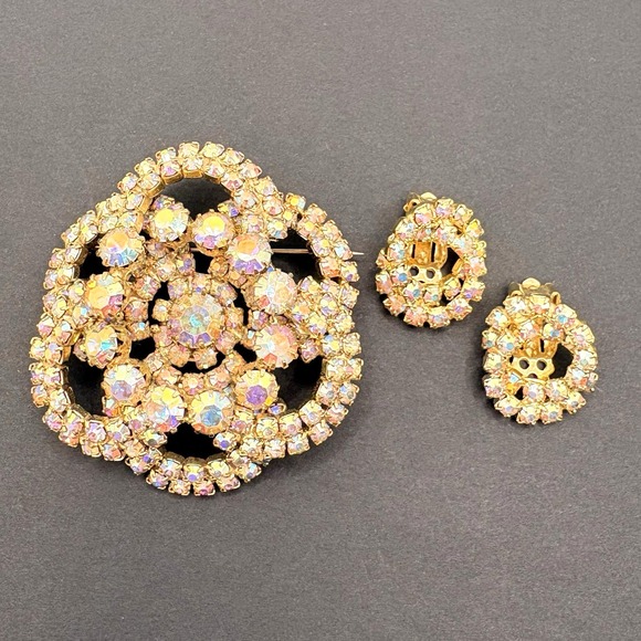 Jewelry - Vintage Layered AB Aurora Borealis Crystal Gold Tone Brooch & Clip Earrings Set